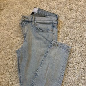 STRAIGHT LEG LIGHT WASH DENIM FROM Current Elliott